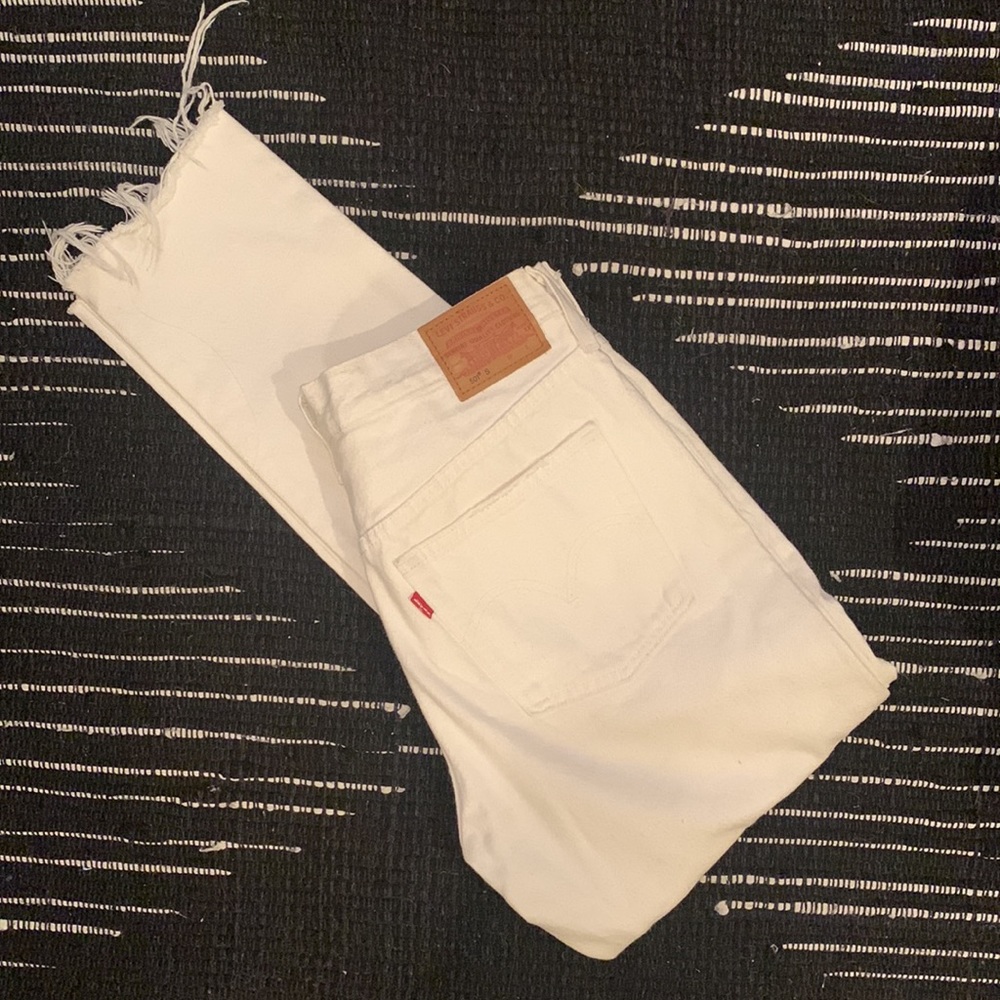 Levi’s • 501 white jeans